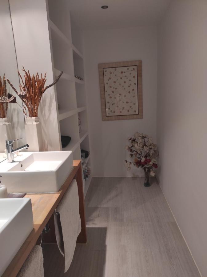 Habitacion Y Bano En Planta Independiente En Centro De Sevilla Sevilha Exterior foto